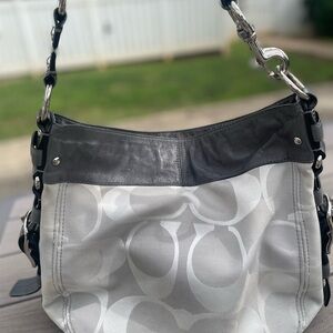 Coach Zoe Vintage Large Shoulder bag